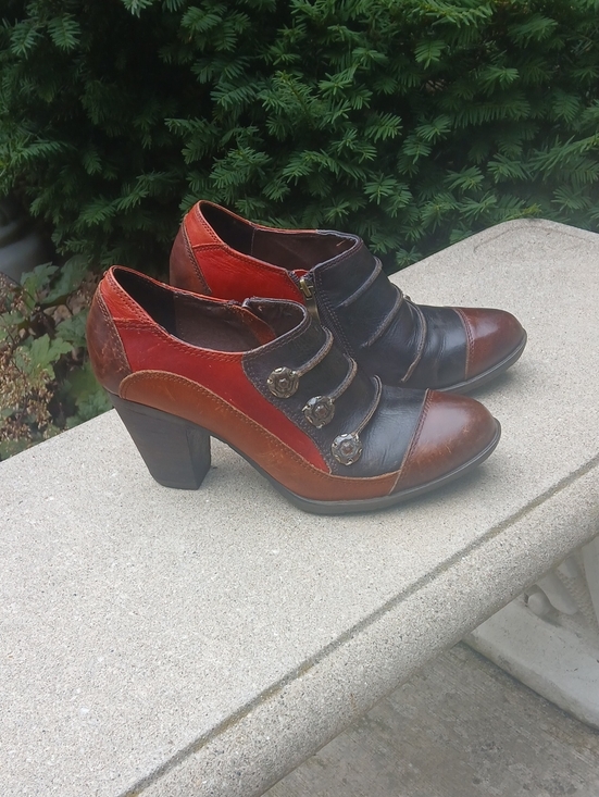 L'artiste Shoes - L'Artiste by Spring Step "Greentea" leather shooties/ankle booties Sz 40(9)